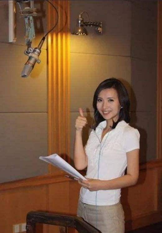 成中戏教师,43岁身材苗条似少女_刘海峰_时候_变化