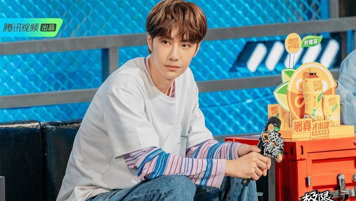 《极限青春》王珞丹告白"直线球" 程潇吐槽王一博_技巧_鞋带_滑板
