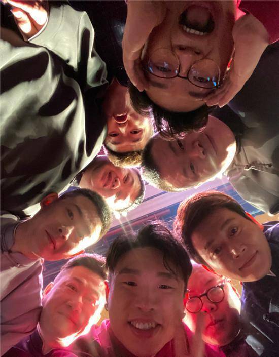 相声是门传统艺术,所以像郭德纲那样,很多文字都是古诗词的既视感也很