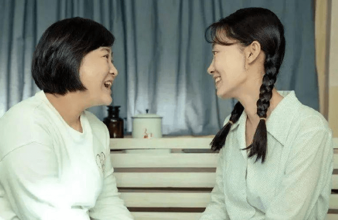 合约即将到期,贾玲怕她在外受苦,张小斐一句话引人感动_电影_妈妈