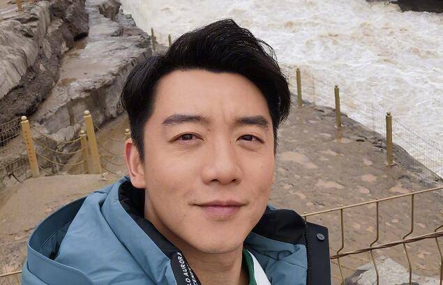 郑恺为拍戏增重40斤,比黄晓明还狠,或身体出现不可逆伤害_减肥_角色