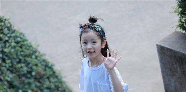 作为新《流星花园》中的初恋脸,王思聪被她的美貌折服,年少可为_沈月