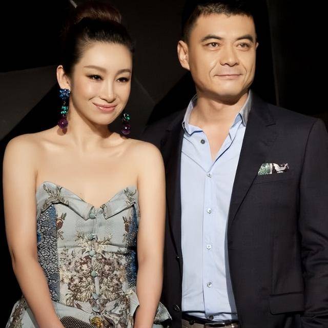 李湘的奢靡生活,从巅峰到谷底,她的故事远比你想的还要精彩_赵丽颖