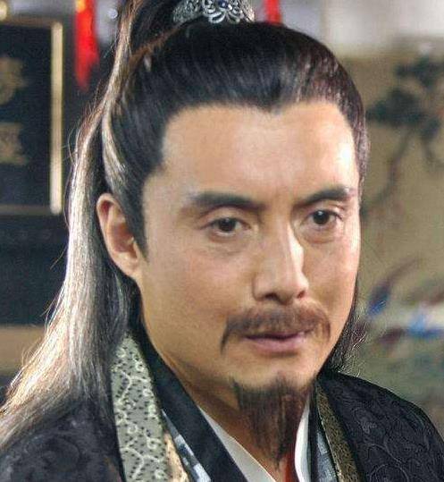 王伯昭演"小白龙"爆火,后拍戏被张卫健打伤,其实一切早已注定_片酬