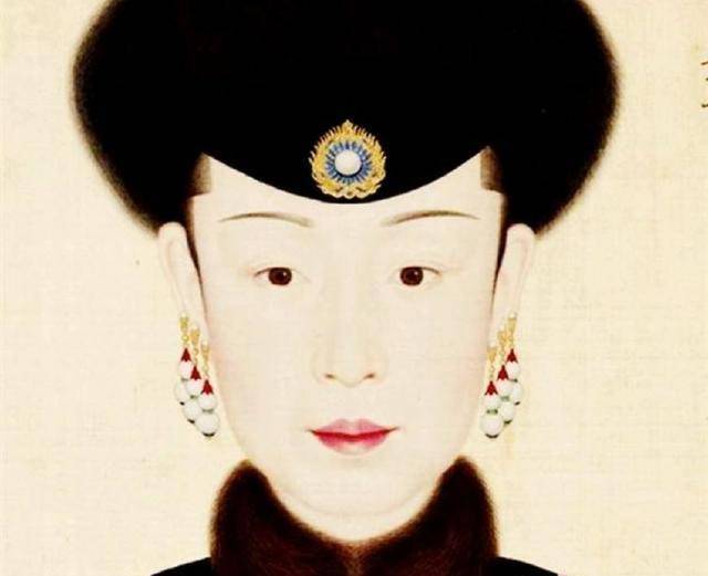 4.下图是心写治平里淑嘉皇贵妃的画像,好像比令妃漂亮许多.3.