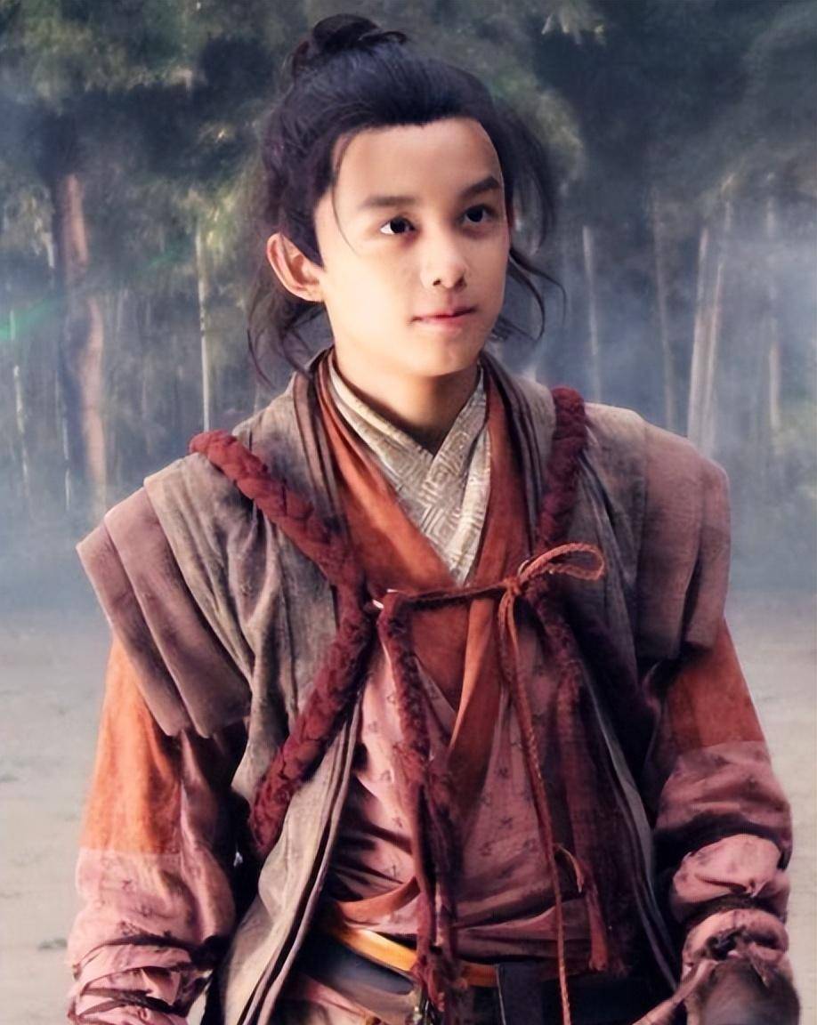 在16岁那年,吴磊在《琅琊榜》中再次与胡歌相遇.