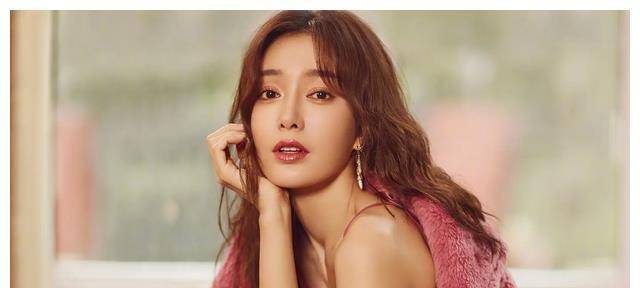 敢爱敢恨秦岚:甘为黄晓明赔偿千万,42岁面对爱情仍不将就_陆川_男友