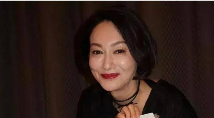 有人活成了公主,有人男友不断,这6位选择不结婚的女明星太厉害