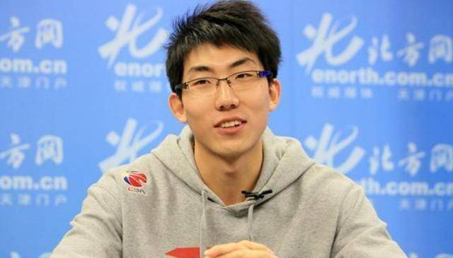 张智涵升官之后,马上裁掉了功勋土帅刘铁,让很多球迷不解甚至十分不满