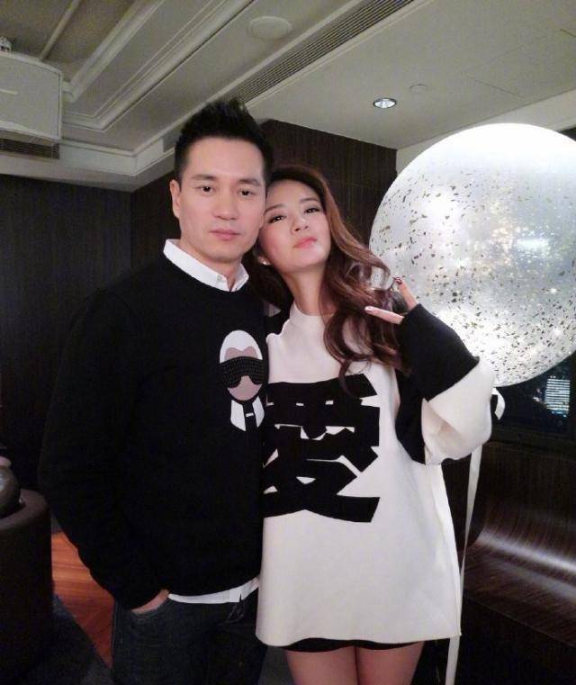 中的几位主演:胡歌,刘亦菲,安以轩,彭于晏中只有她是结婚生子了,胡歌