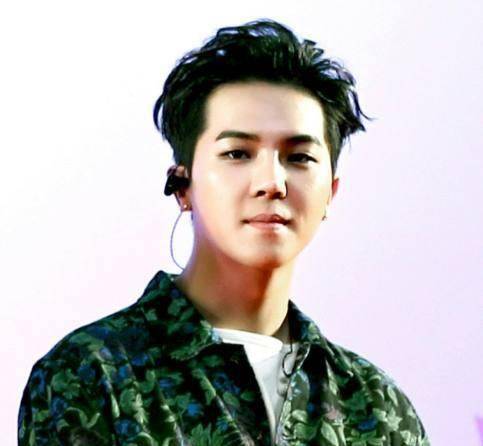 公司_娱乐_组合