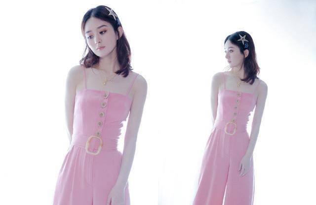 31岁赵丽颖,穿粉色连体裤化身水蜜桃女孩,看完确定有31岁不是18_身材