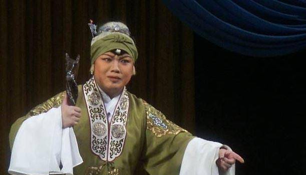 包拯杀了嫂嫂的孩子,嫂嫂悲痛欲绝,改了个称呼后被原谅_包勉_一个人