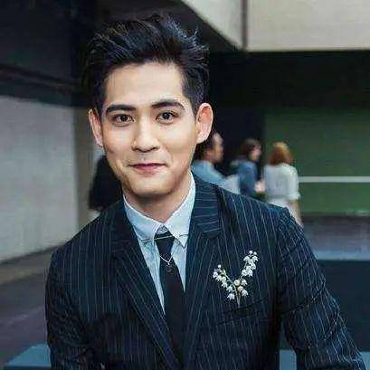 39岁周渝民罕见现身,再帅也难逃中年发福,颜值下滑严重_突破_自然