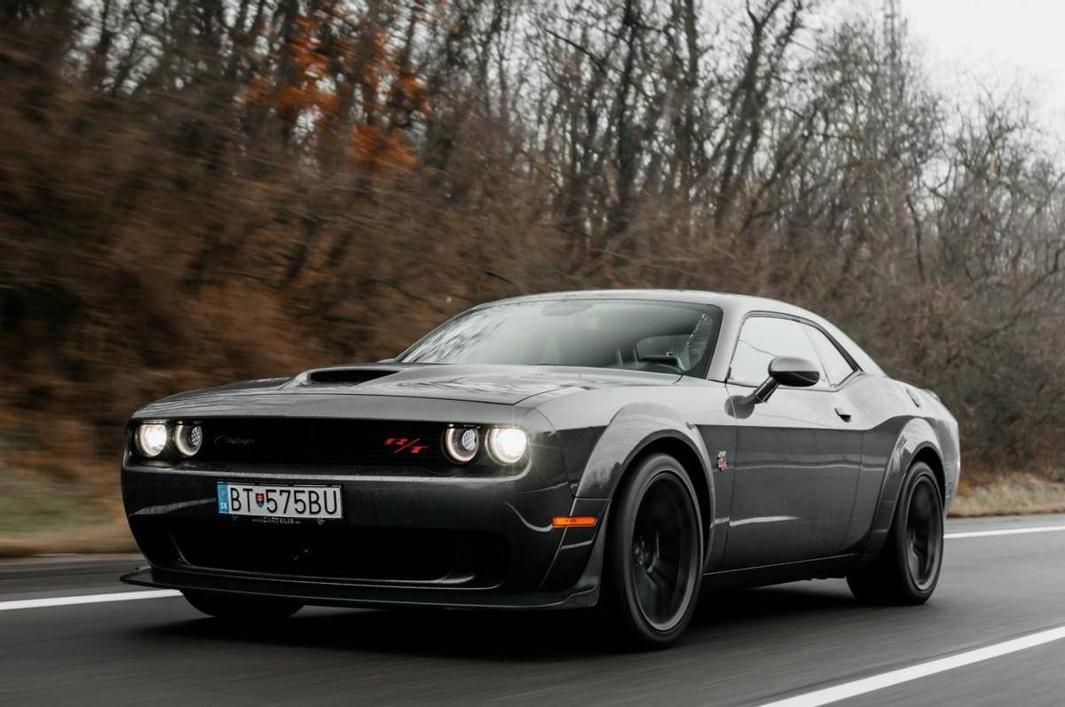 美式肌肉超跑 挑战者3.6l搭载机械增压 动力顺畅输出_搜狐汽车_搜狐网