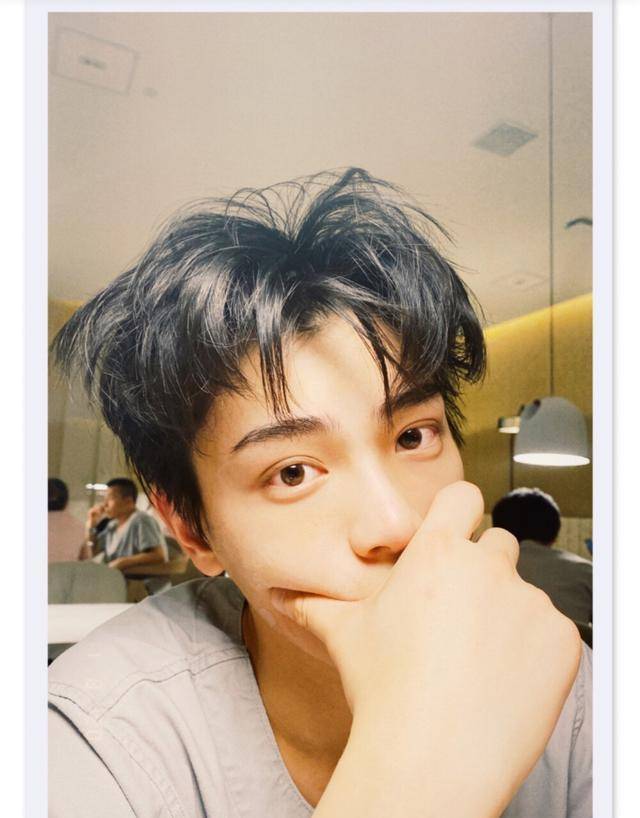 丁禹兮的生活照长这样!看到最后不脱粉算我输!_风格_长相_短发