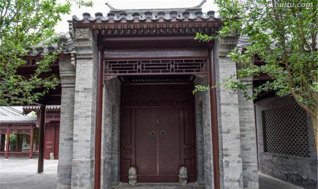 农村俗语:"北方的女人不是人,南方的门不是门",有何科学道理_后门