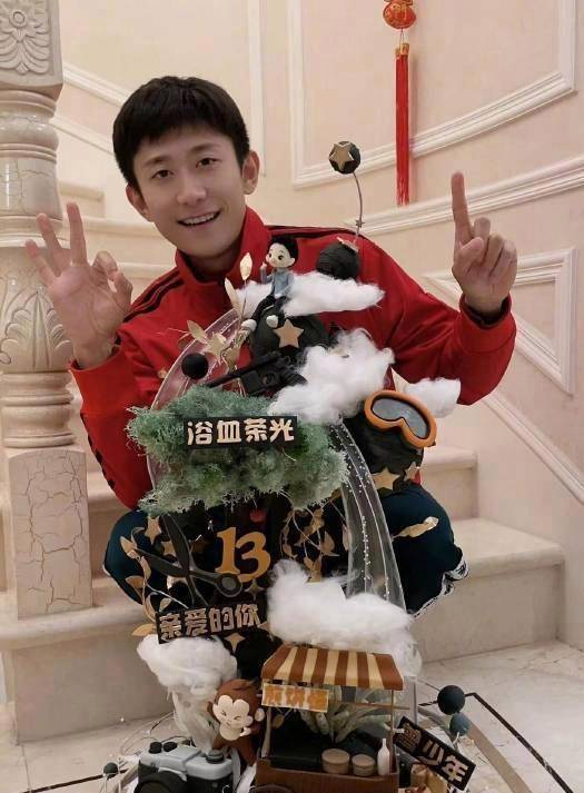 张一山31岁生日收到杨紫祝福,网友期待:什么时候结婚?