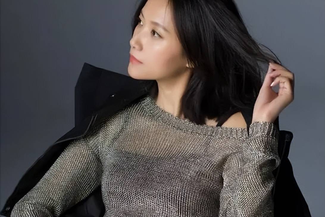 徐静蕾:曾大费周章冻卵,今只恋爱不婚不育,黄立行是我的底气_生活