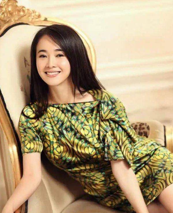 曾是运动员的左小青，后来嫁给了哪个男人？