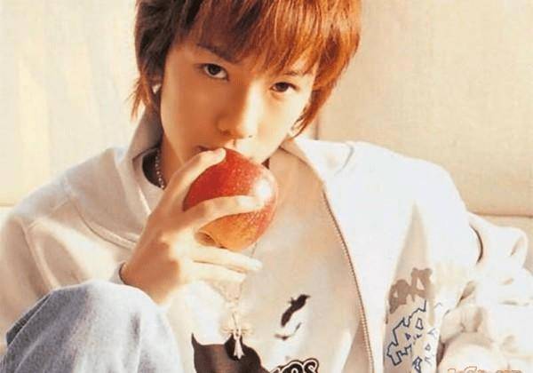 橘庆太当年稚美颜值爆红亚洲,36岁帅气脸蛋更迷人_团体_长发_个人