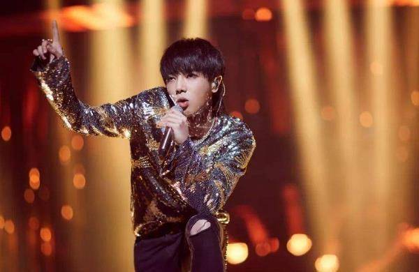 华晨宇挑战梁朝伟,看到他的造型,网友:get到了他的演技_片段_王牌