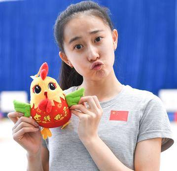 体操女神下嫁巨婴奶嘴男,男方9岁私生子曝光_张豆豆_李莹念_网友
