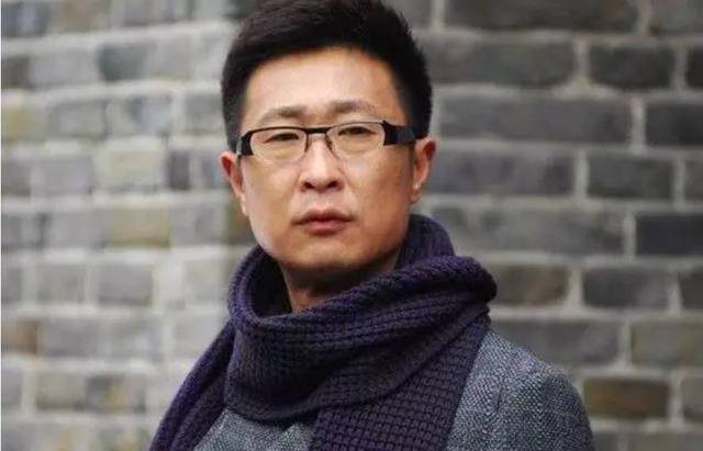 真不是有意丑化林永健,他在影视界一直有着"丑男"的外号,堪称比孙红雷
