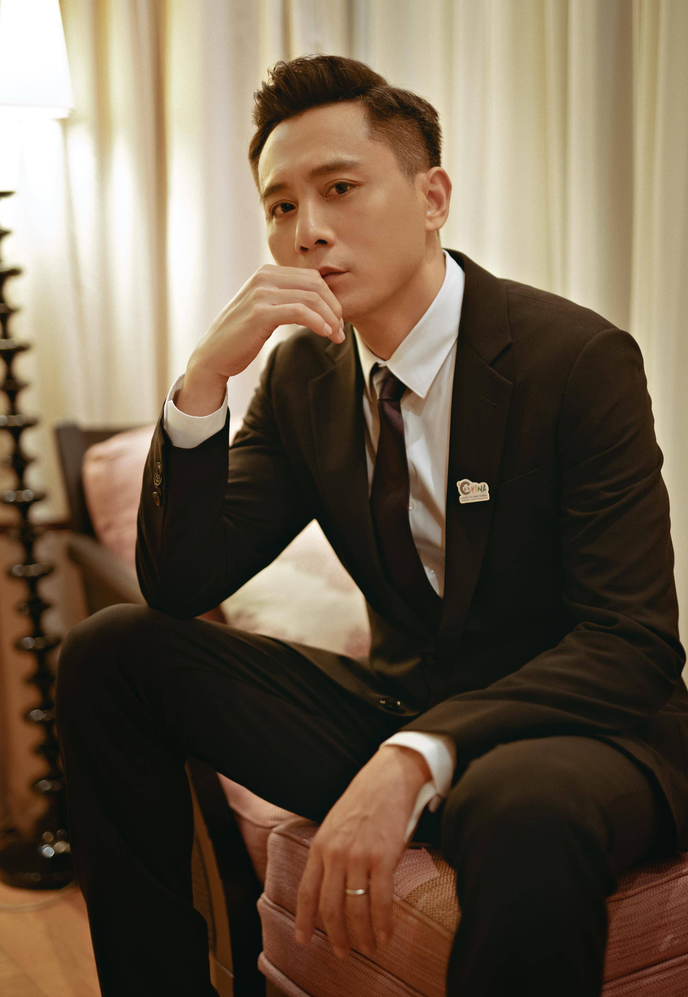 刘烨罕晒一双儿女近照,诺一大眼精致混血感强,霓娜却被嘲长残_时分