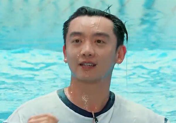《跑男》全员落水,宋雨琦清秀,蔡徐坤帅气,baby生理期无法参加_黄旭熙