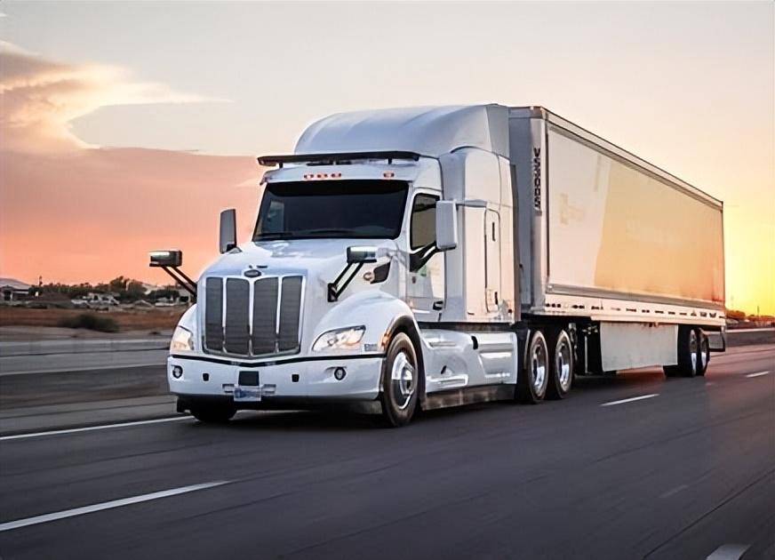 为什么中国卡车都是平头,而美国却是长头的?这两者到底哪个更好