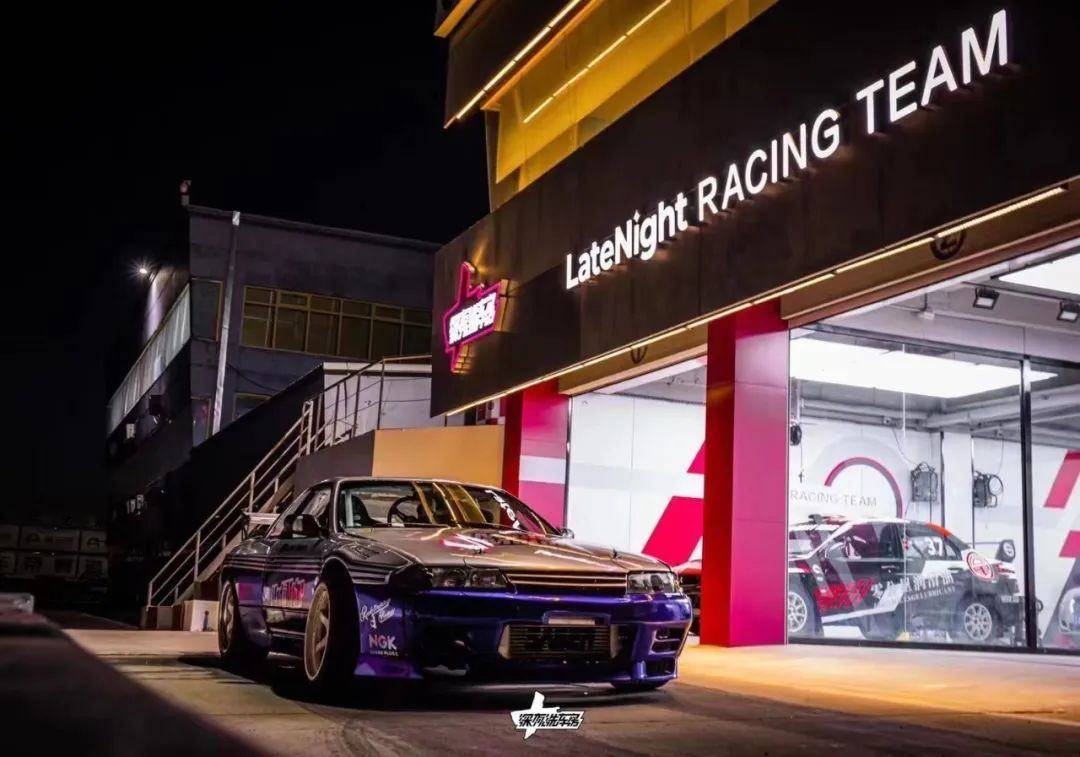 两个90后车迷开深夜洗车房,年营收几千万_张良_门店_德润