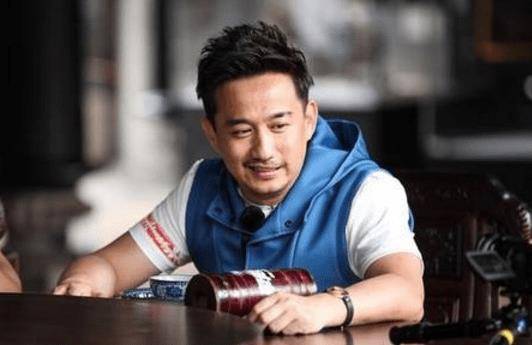 黄磊宅在家一个月胖10斤?