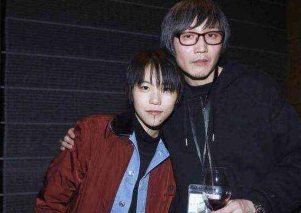 和瞿颖在一起11年,不婚主义者如今年过半百仍单身_张亚东_感情_婚姻