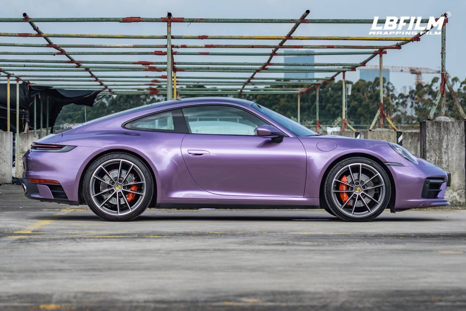 保时捷911-lb改色膜液态金属罗甘莓,液态金属流动的质感_搜狐汽车