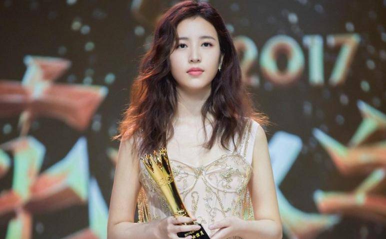 别人变胖是毁容,周雨彤胖20斤后的颜值,网友:韩娱纯欲天花板?