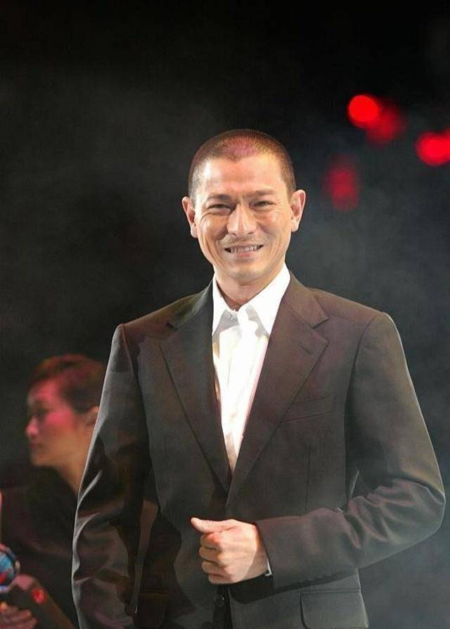 刘德华劳模人设崩塌?