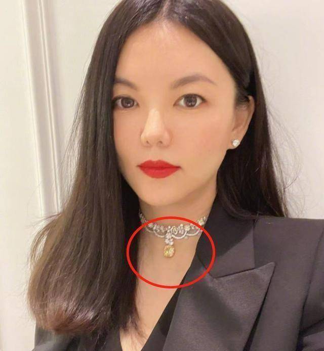 五官精致皮肤白净,减肥成功瘦出v字下巴_生活_娱乐_照片