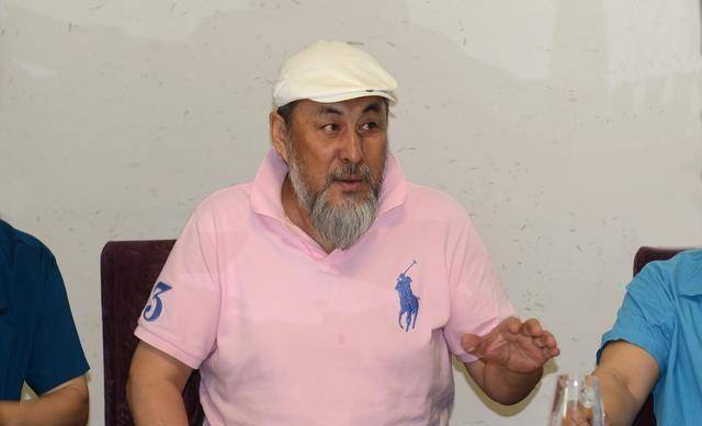 陆树铭老师去世之后,李靖飞老师也是伤痛欲绝,有时候他也会不明白