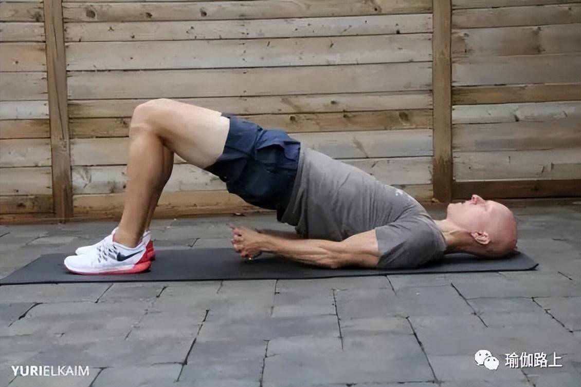 缓解肩颈僵硬, 13个瑜伽体式,你都该试试(含动图)_双手_膝盖_换边