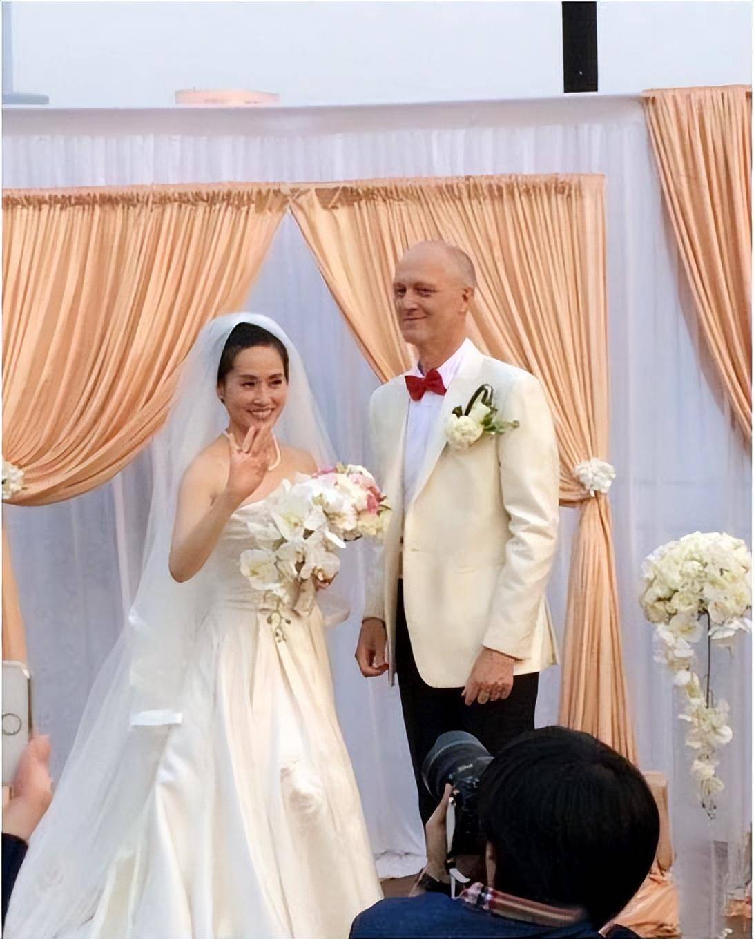 越剧名家王君安:最红时远赴国外,44岁嫁美国丈夫_桂芳_尹派_福建省