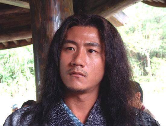 哪一个版本的乔峰才是你心中最为看好的?_黄日华_胡军_个人