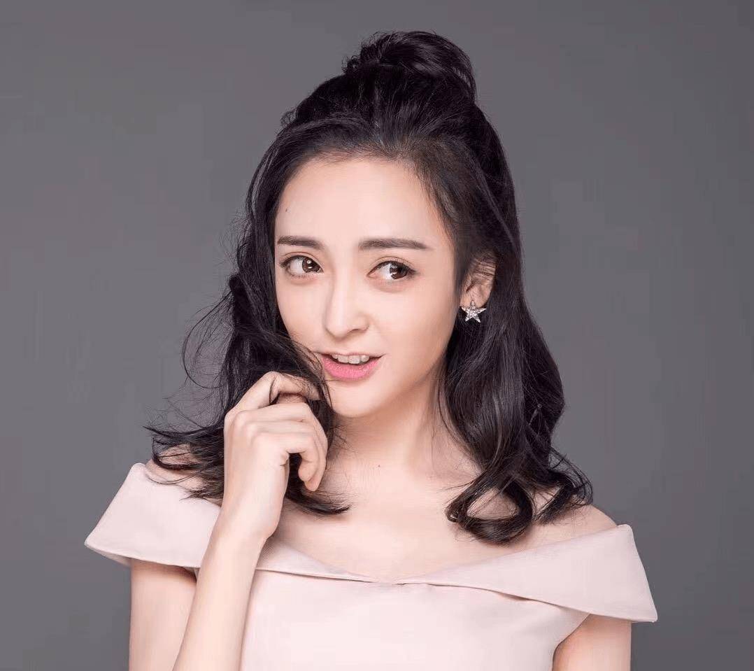 四川美女主持人被炒鱿鱼,湖南卫视刘烨主动辞职_刘洋洋_失业_工作