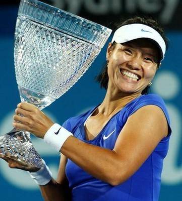 尽管在2013年的澳网决赛中遗憾落败,但李娜并没有因此而气馁.