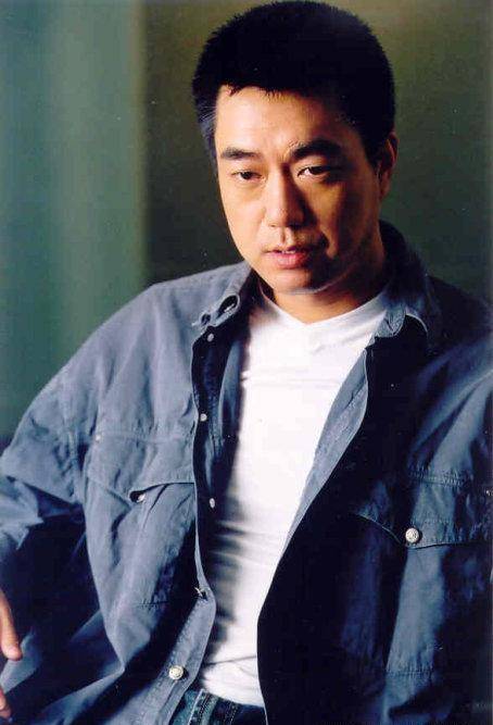 然而在后台的时候,李诚儒通过对董勇的观察,他发现了这位年轻演员身上