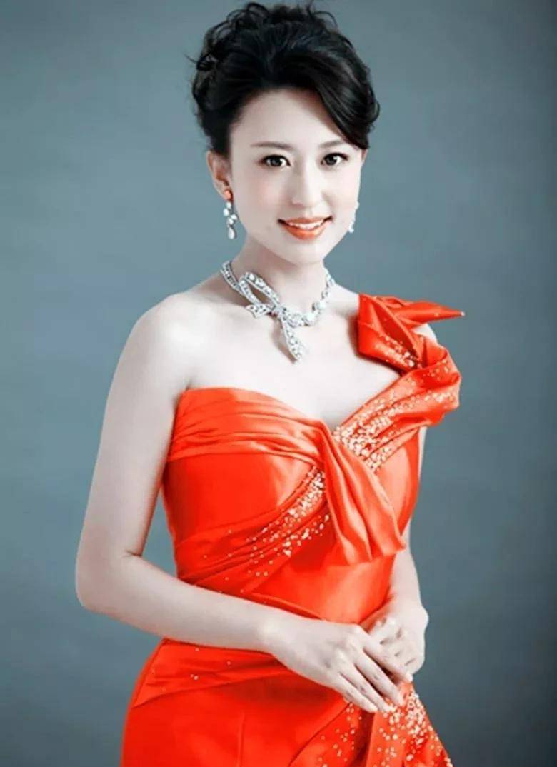 时尚女子张蕾,时尚迷人,魅力十足