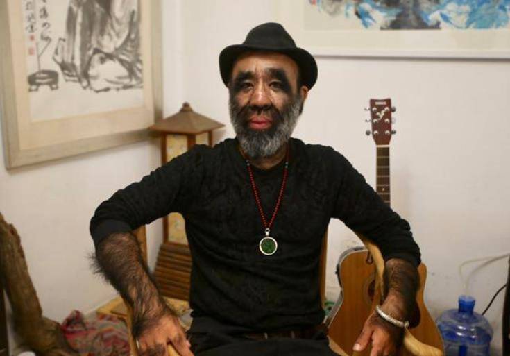 于震寰毛孩儿的名号,便被这样一群四处搜索机遇的"投资人"发现了,他们