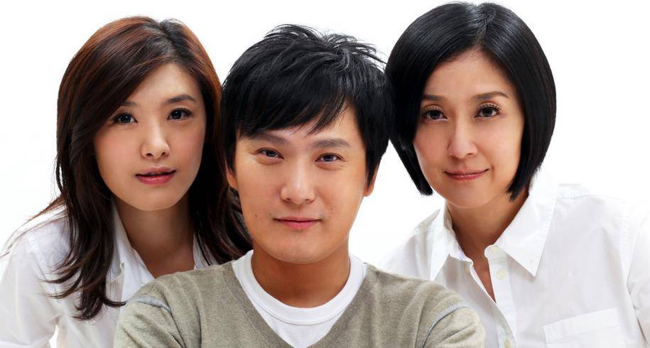 李嘉欣却没有这样的想法,最后嫁入豪门的李嘉欣,也让张信哲备受打击