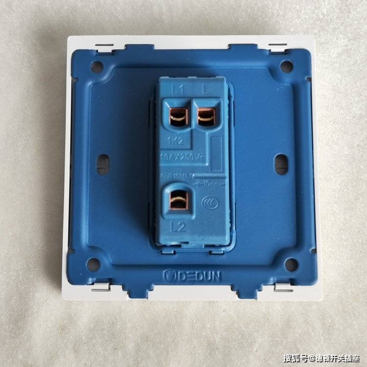 开关背面的l,l1,l2代表什么?