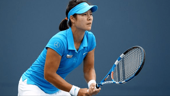 网球天后李娜近照,因变得太美被质疑整容,她的回应让人很舒服_球迷